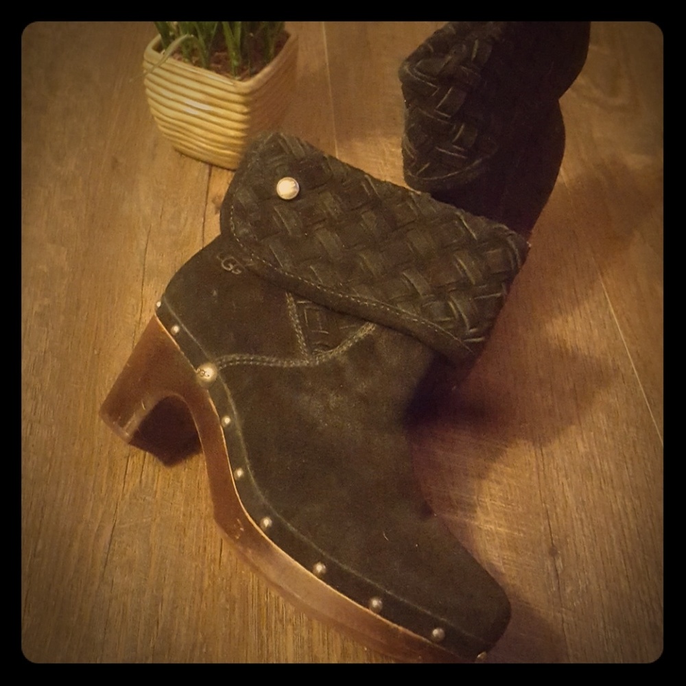 Uggs ankle boots